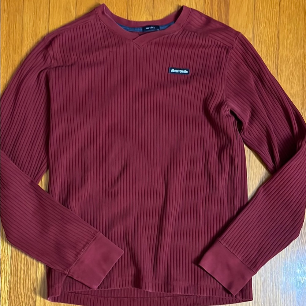 Abercrombie & Fitch Men's Deep Red V-Neck Sweater